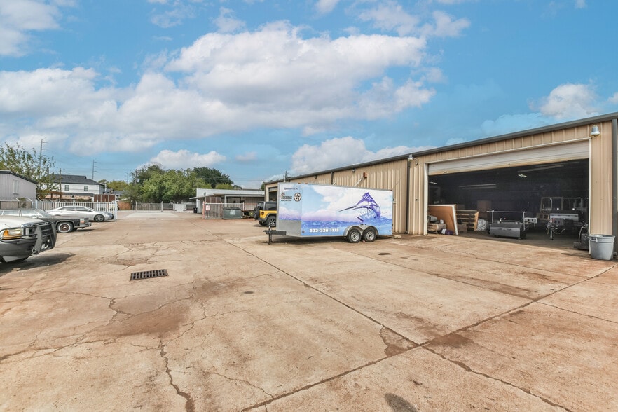 More Photos Of 1355 Judiway St, Houston Warehouse For Sale