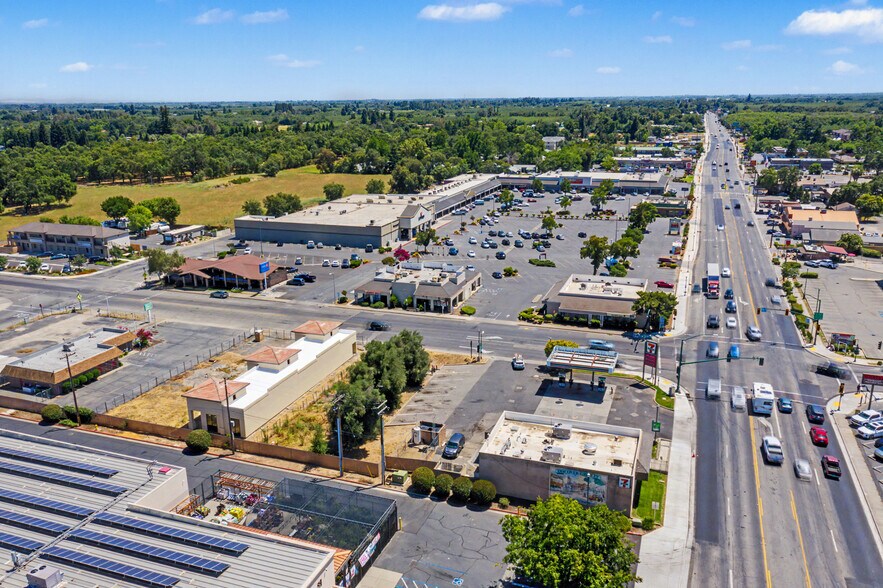 More Photos Of 21 E Gridley Rd, Gridley Office For Sale