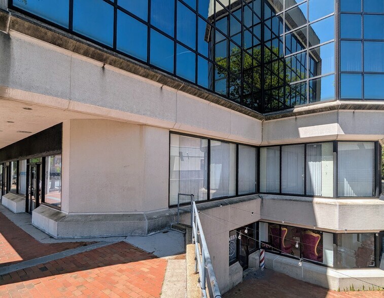 More Photos Of 3 School St, Glen Cove Medical For Sale