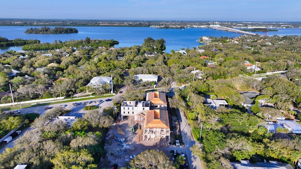 More Photos Of 916 Turtle Cove Ln, Vero Beach Office For Lease