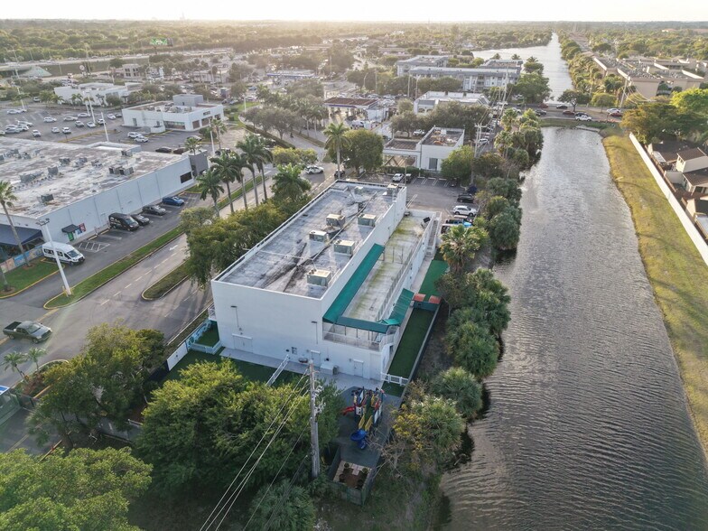 More Photos Of 6545 NW 169th St, Hialeah Medical For Sale