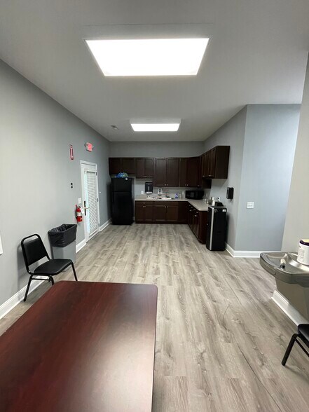 More Photos Of 2950 Glendale Milford Rd, Cincinnati Medical For Sale