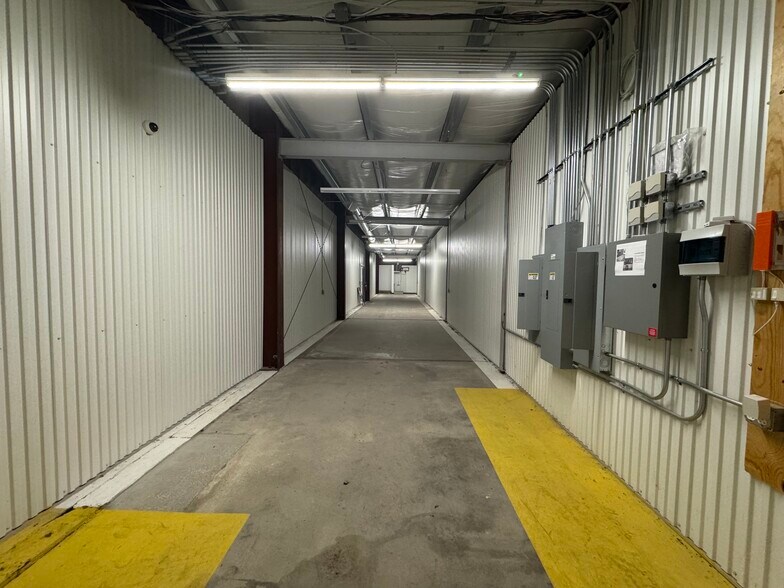 More Photos Of 109 E Clark St, La Plata Freestanding For Lease