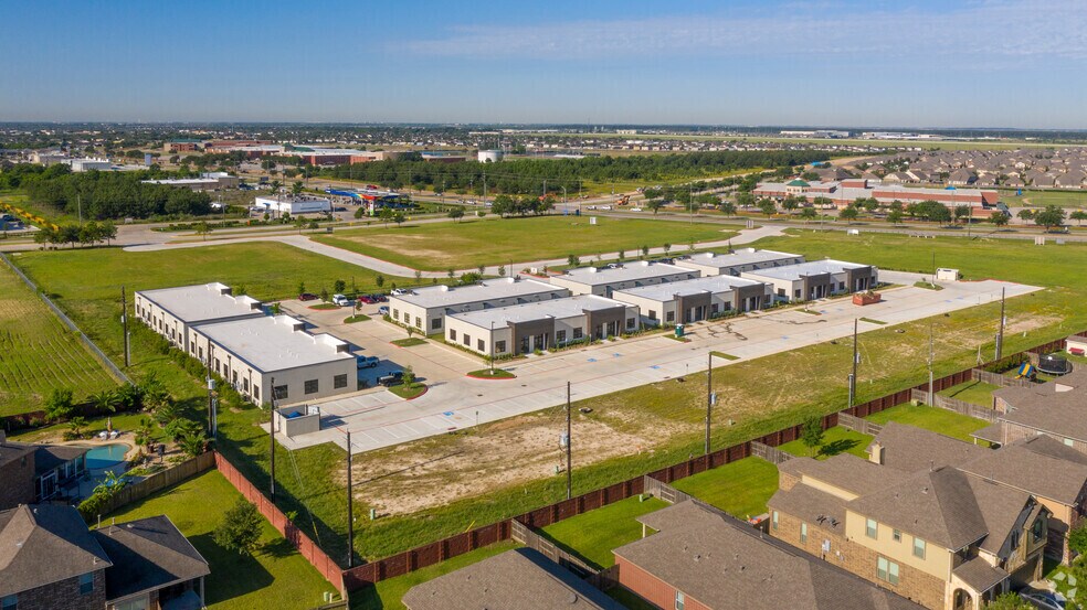 More Photos Of 8118 Fry Rd, Cypress Office For Lease