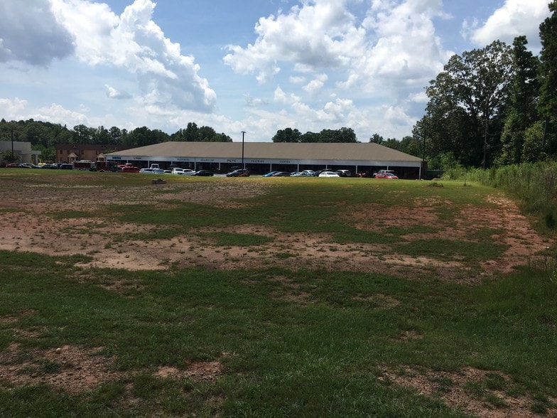 More Photos Of 285 Carrollton St, Temple Storefront For Lease