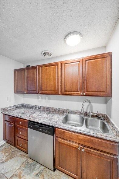 More Photos Of 1031 Scott Blvd, Decatur Apartments For Sale