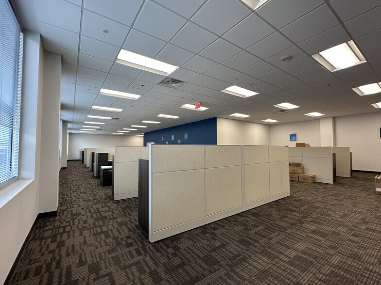 More Photos Of 3424 Paesanos Pky, Shavano Park Office For Lease