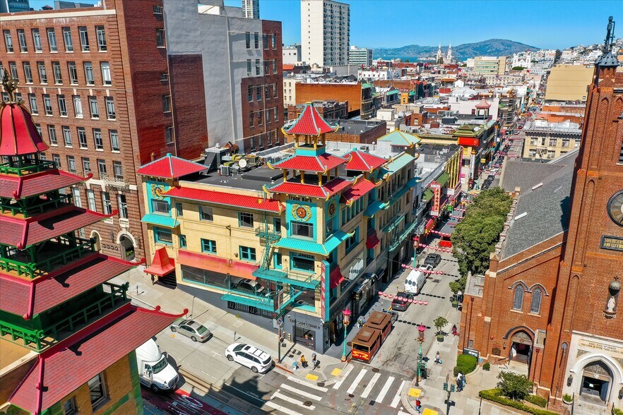 More Photos Of 601-625 Grant Ave, San Francisco Storefront Retail Office For Lease