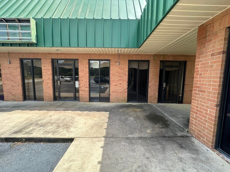 More Photos Of 2476 Georgia 88, Hephzibah Storefront For Lease