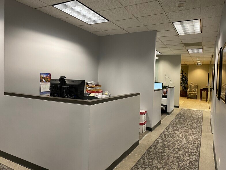 More Photos Of 1901 Avenue of the Stars, Los Angeles Office For Lease