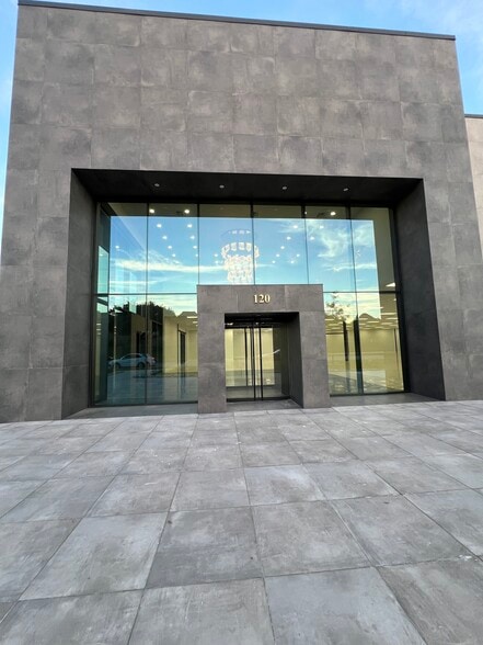 More Photos Of 7300 Riverside Dr, Irving Freestanding For Lease