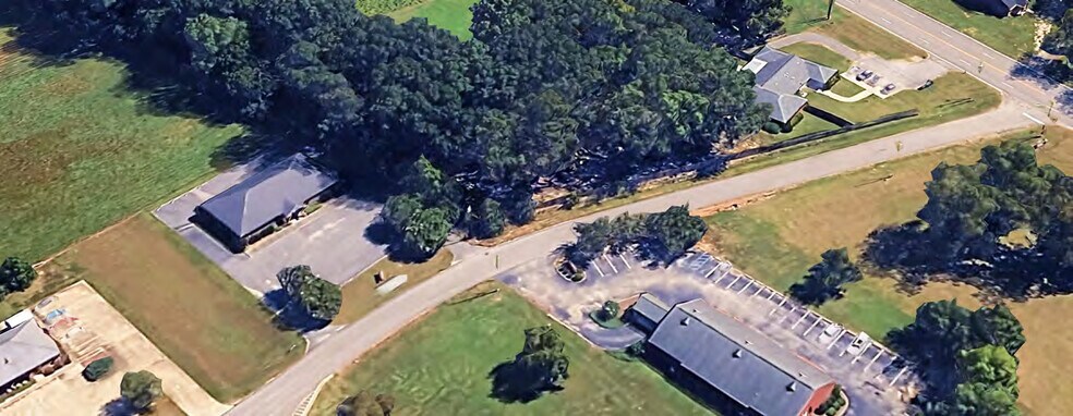 More Photos Of 150 Health Center Dr, Clanton Medical For Sale