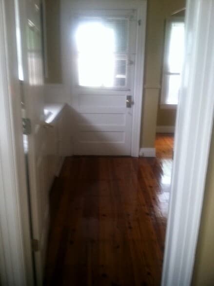 More Photos Of 1106 Eager Dr, Albany Office For Lease