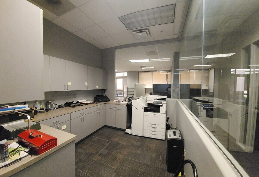 More Photos Of 9455 E Ironwood Square Dr, Scottsdale Medical For Lease