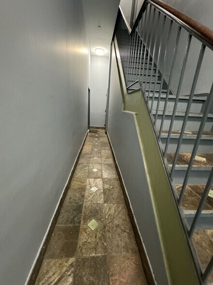 More Photos Of 1695 Lexington Ave, New York Apartments For Sale