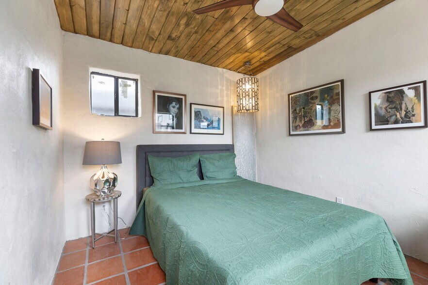 More Photos Of 206 W Murphy St, Alpine Specialty For Sale