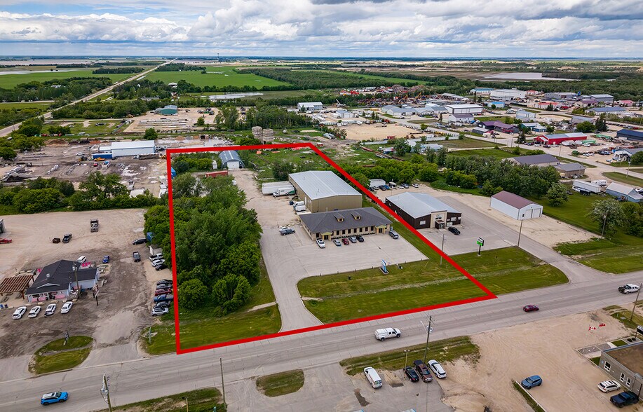 Primary Photo Of 211 2nd Av N, Stonewall Flex For Sale