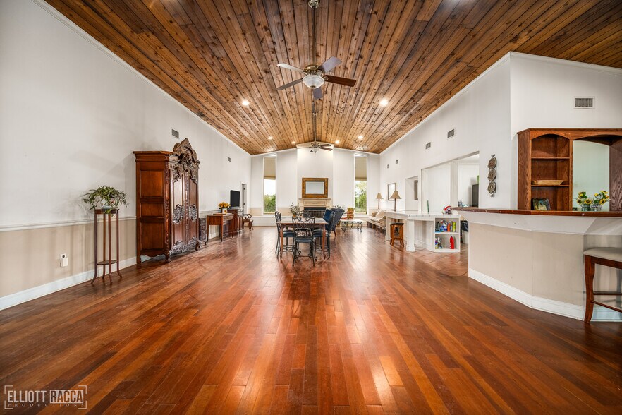 More Photos Of 1785 Old River Rd, Natchitoches Light Manufacturing For Sale