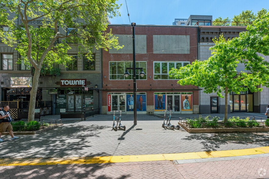More Photos Of 700-730 K St, Sacramento Storefront For Lease