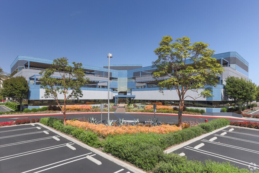 More Photos Of 17900 Von Karman Ave, Irvine Office For Sale