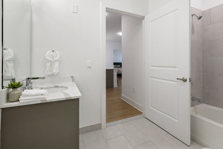 More Photos Of 110 Bergen Tpke, Little Ferry Apartments For Lease