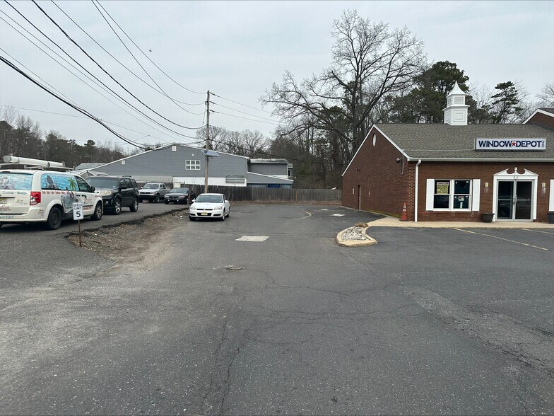 More Photos Of 101 Taunton Rd, Medford Freestanding For Sale