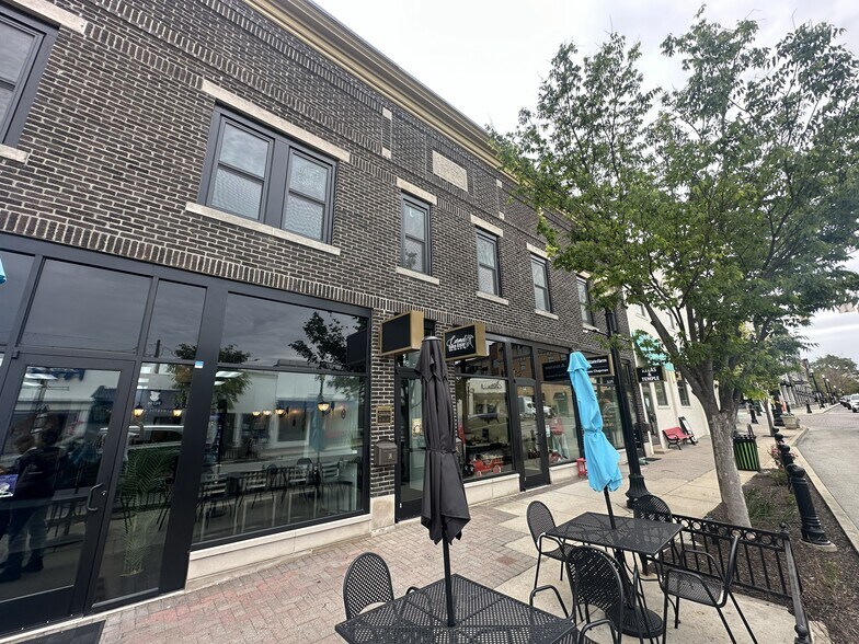 More Photos Of 14-20 W Main St, Carmel Storefront Retail Office For Lease