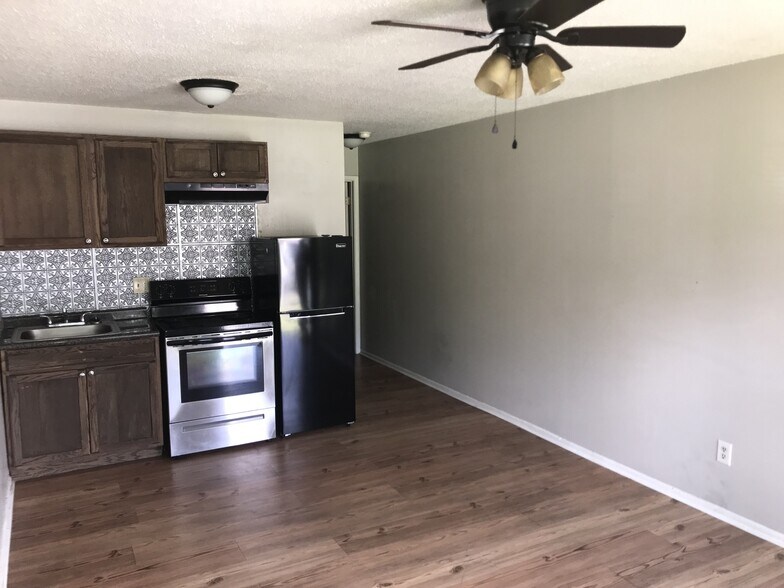 More Photos Of 3800 Hill Ave, Moss Point Apartments For Sale