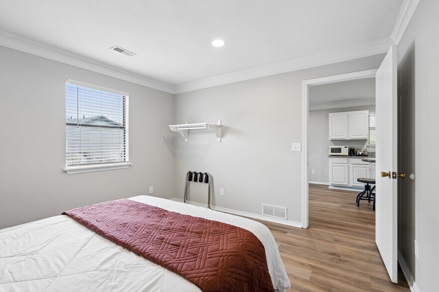 More Photos Of 8848 Soldier Creek Rd, Kingston Hotel For Sale