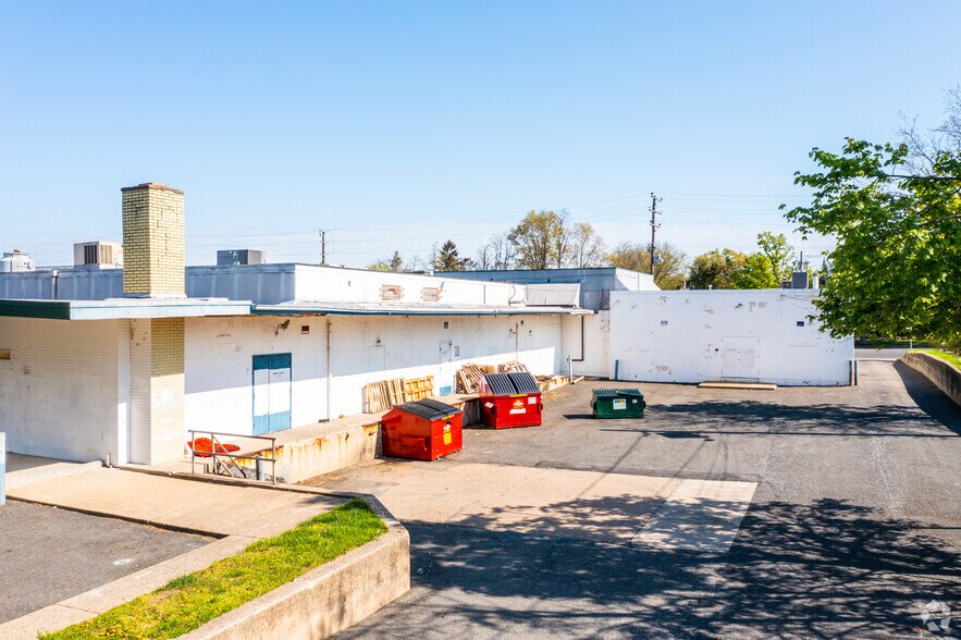 More Photos Of 2695 S Broad St, Hamilton General Retail For Lease