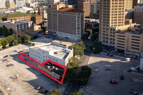 More Photos Of 425-427 S Saint Marys St, San Antonio Storefront Retail Office For Sale