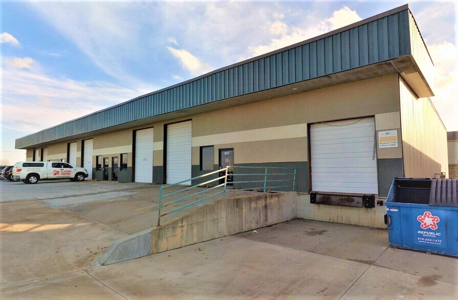 More Photos Of 841-881 E Warren St, Gardner Unknown For Lease