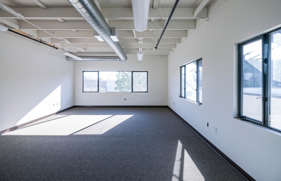 More Photos Of 331 N Milpas St, Santa Barbara Storefront Retail Office For Lease