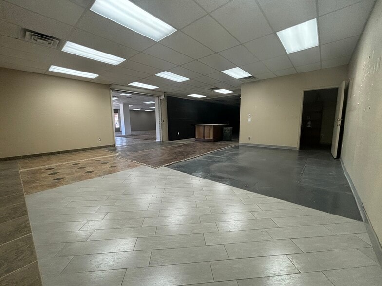 More Photos Of 6463-6485 S Rural Rd, Tempe Storefront For Lease