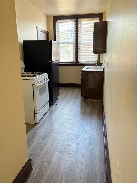 More Photos Of 8054 S Ingleside Ave, Chicago Apartments For Sale