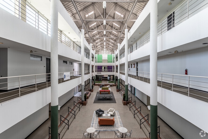 More Photos Of 3463 Magic Dr, San Antonio Office For Lease