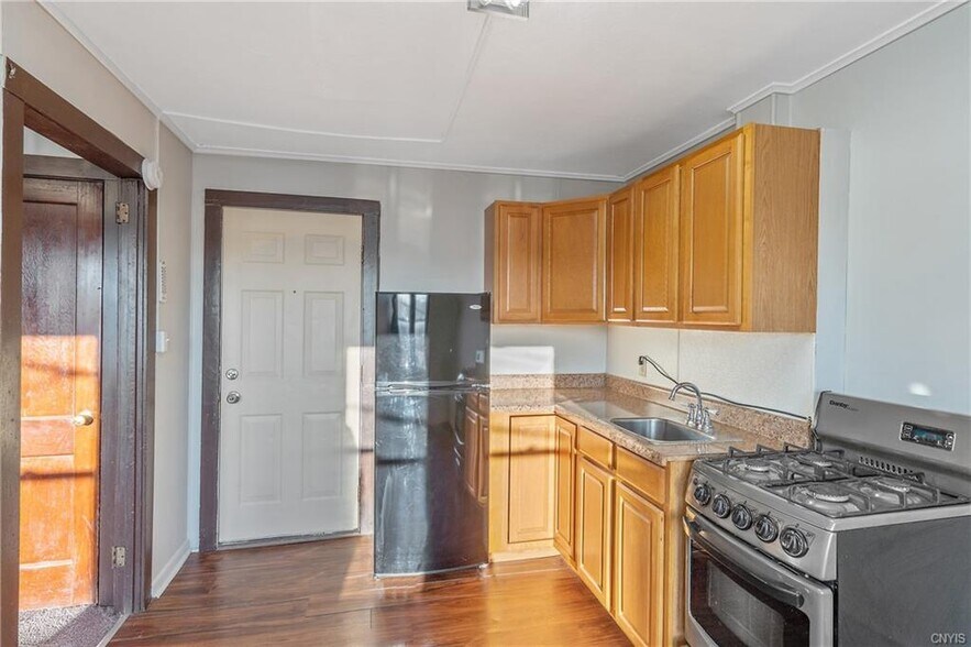 More Photos Of 5-7 N 2nd St, Fulton Storefront Retail Office For Sale