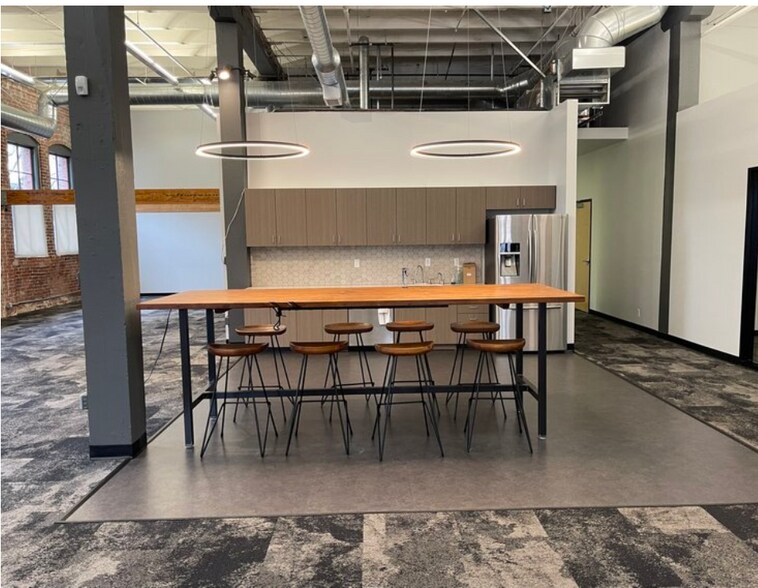 More Photos Of 734 NW 14th Ave, Portland Office Residential For Lease