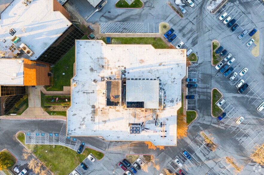 More Photos Of 7134 S Yale Ave, Tulsa Medical For Lease