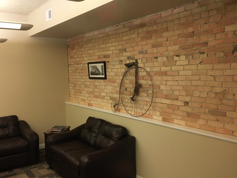 More Photos Of 117 N Mitchell St, Cadillac Medical For Sale
