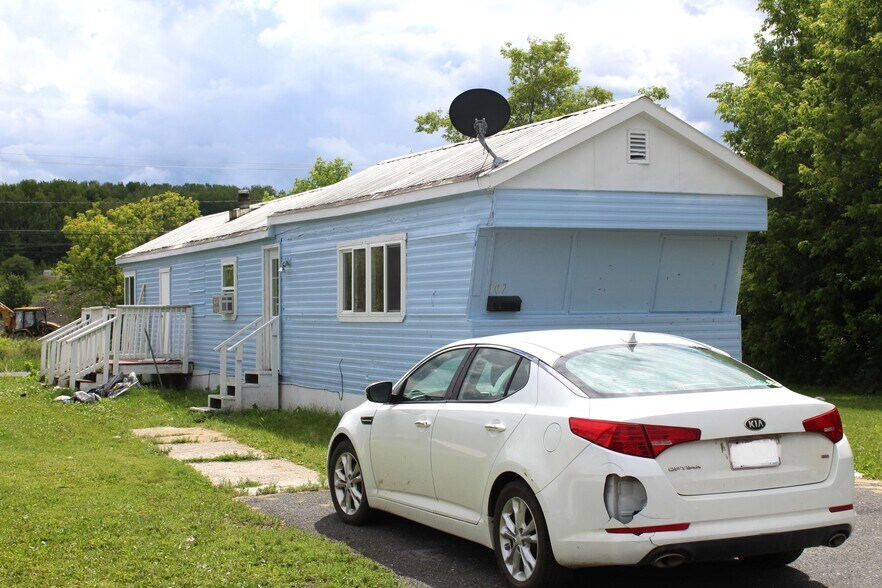 More Photos Of 50 Davis St, Presque Isle Multifamily For Sale
