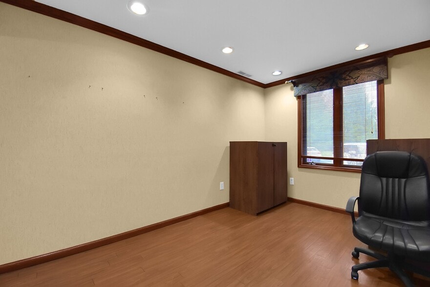 More Photos Of 660 Cooper Rd, Westerville Medical For Sale