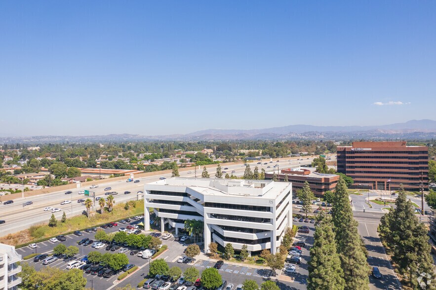 More Photos Of 725 W Town and Country Rd, Orange Medical For Lease