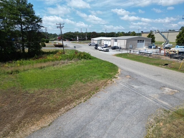 More Photos Of 6659 Denver Industrial Park Rd, Denver Service For Lease