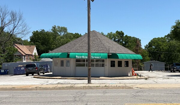 Primary Photo Of 4509 Rainbow Blvd, Kansas City Freestanding For Lease