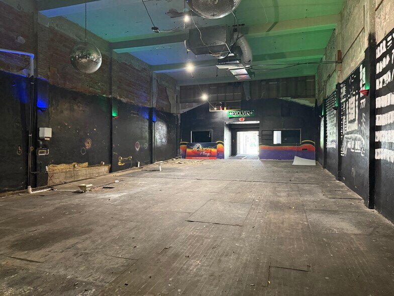 More Photos Of 1570 S High St, Columbus Storefront Retail Residential For Sale