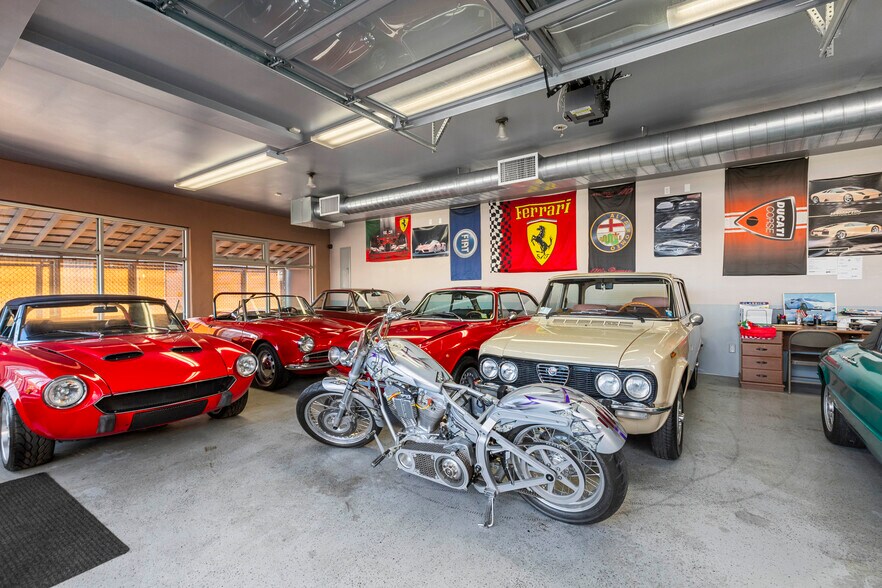 More Photos Of 49-18 25th Ave, Woodside Warehouse For Sale