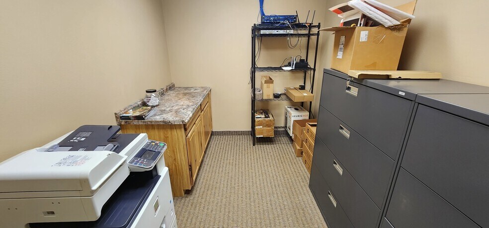 More Photos Of 860 35th Ave E, Dickinson Warehouse For Sale