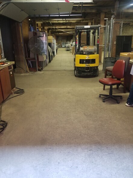 More Photos Of 119 R Foster St, Peabody Warehouse For Lease