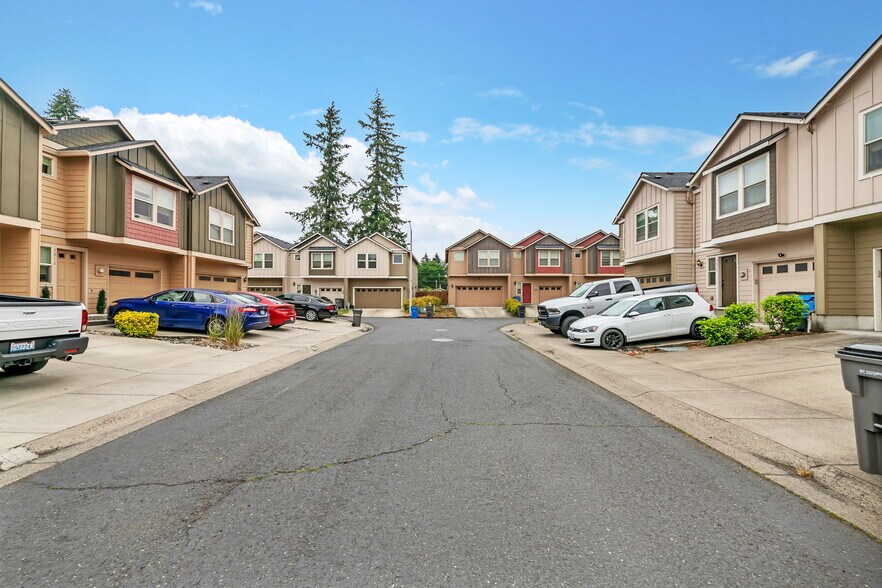 More Photos Of 9700-9816 NE 76th Way, Vancouver Apartments For Sale